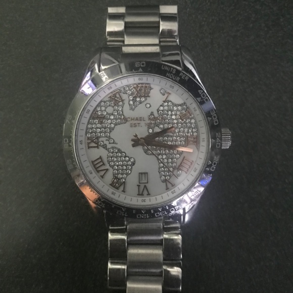 Michael Kors Silver Tone Ladies Layton Chronograph Stainless Steel Watch MK5958 - Picture 13 of 15